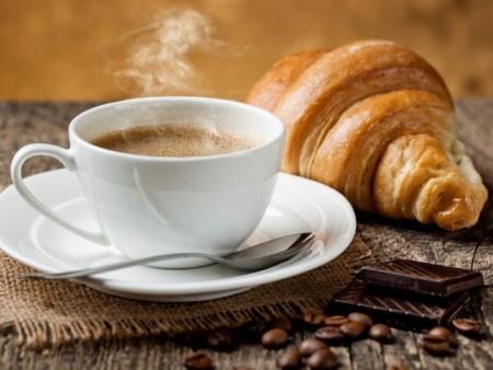 Kaffeetreffen im Pfarreisaal